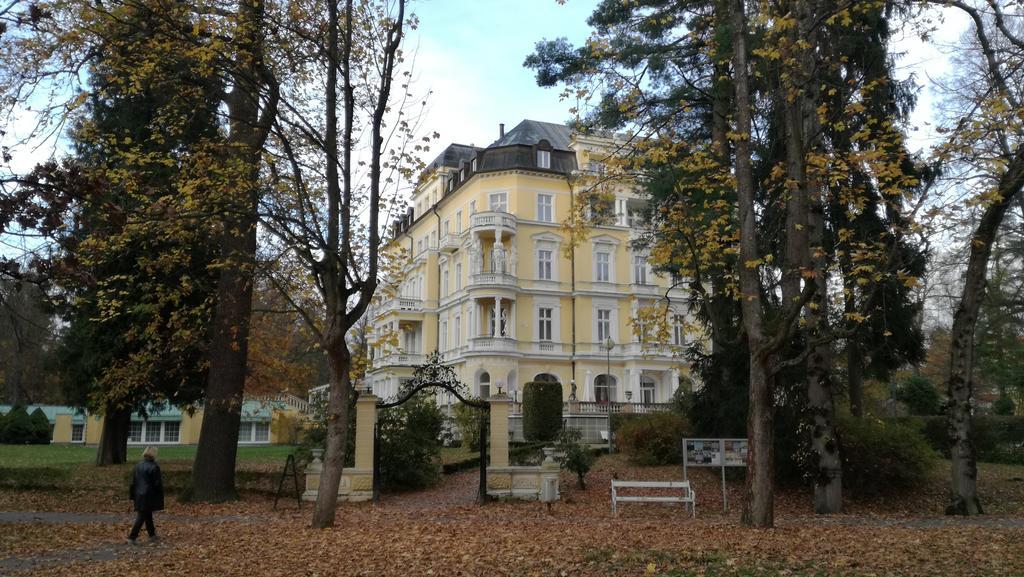 Apartment Pension Stark Frantiskovy Lazne Luaran gambar